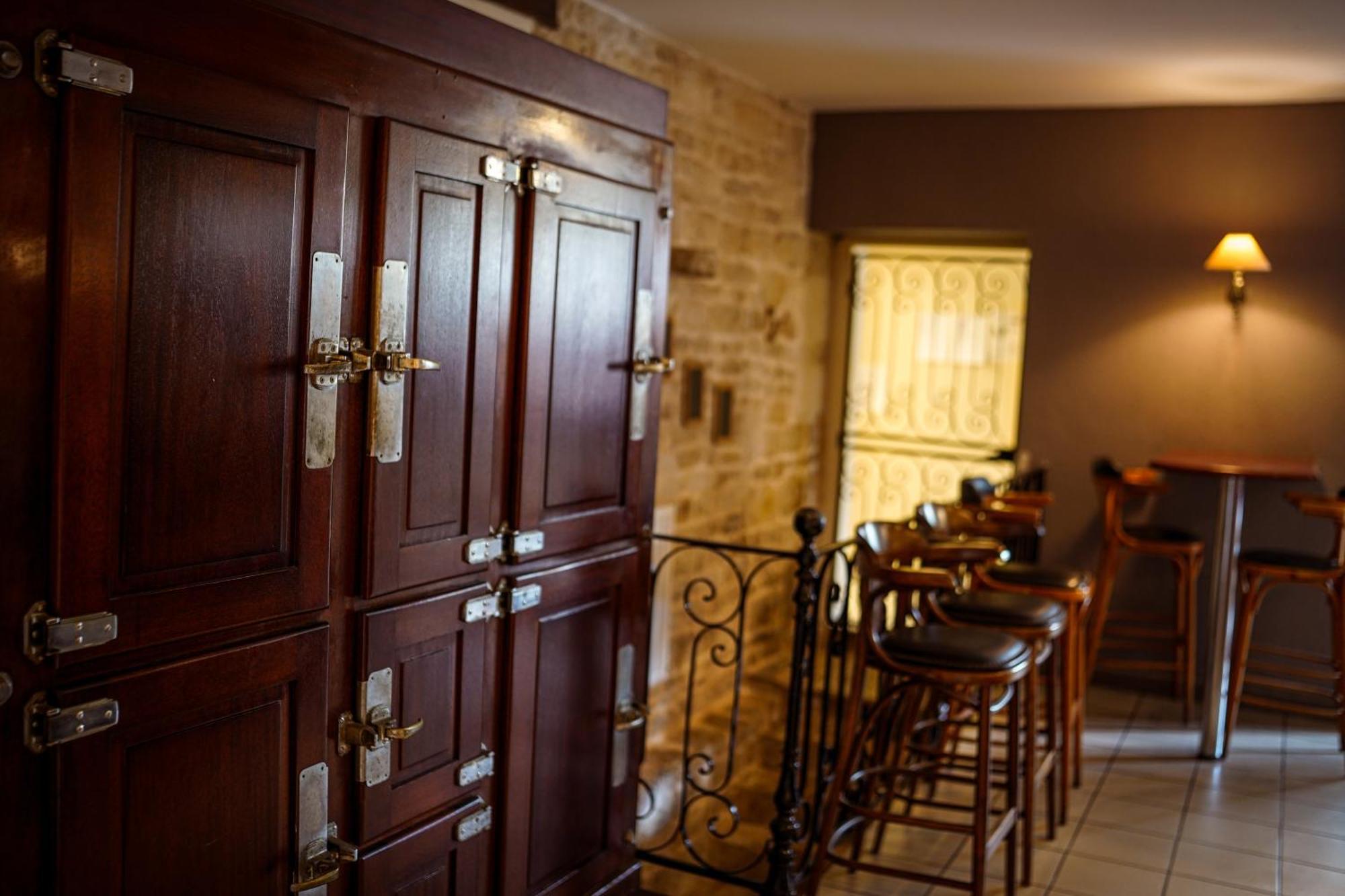 Logis Hostellerie De L'Abbaye Celles-sur-Belle エクステリア 写真