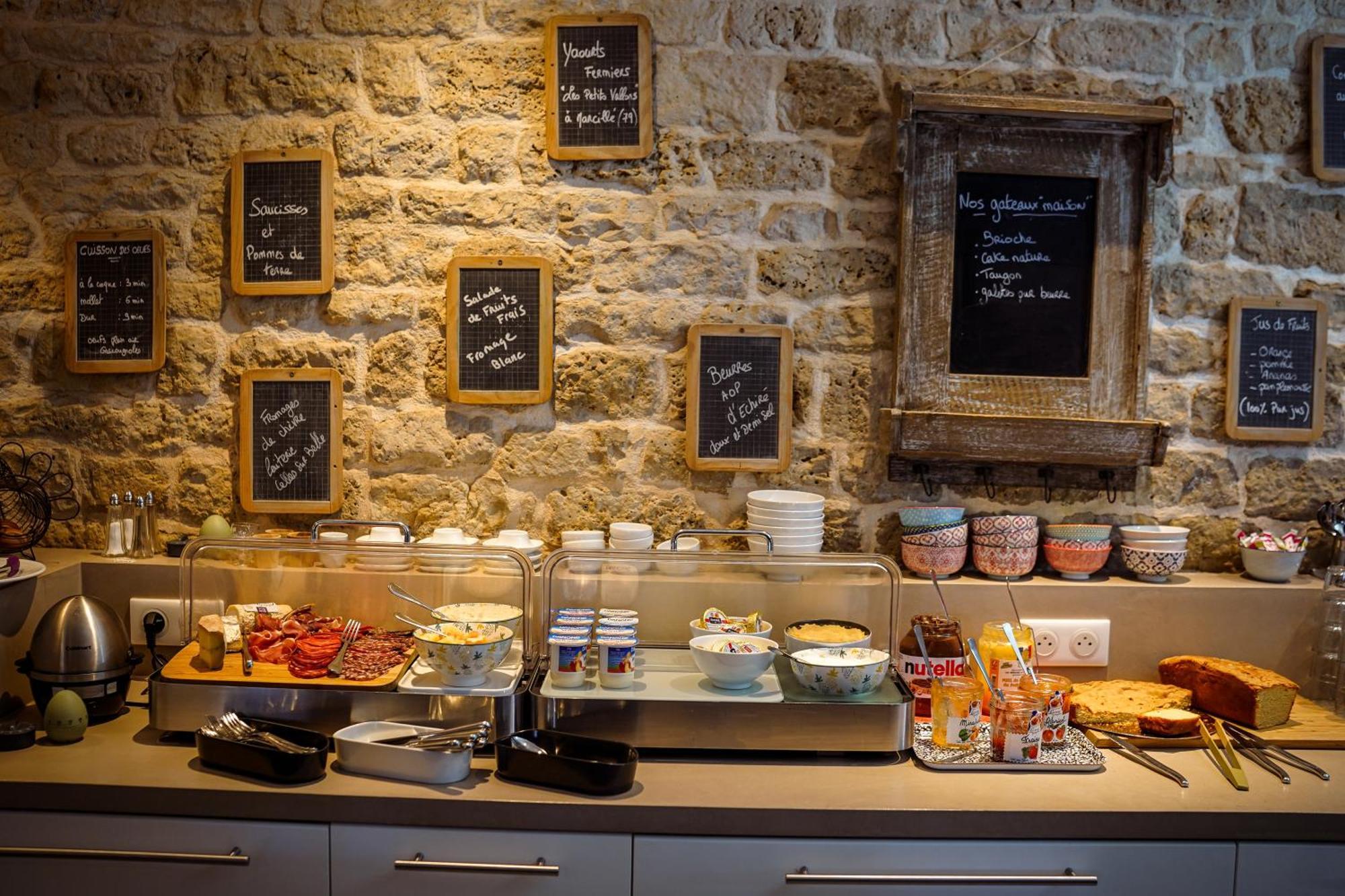 Logis Hostellerie De L'Abbaye Celles-sur-Belle エクステリア 写真