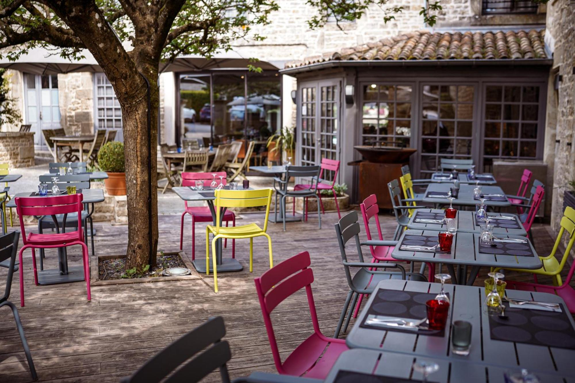 Logis Hostellerie De L'Abbaye Celles-sur-Belle エクステリア 写真