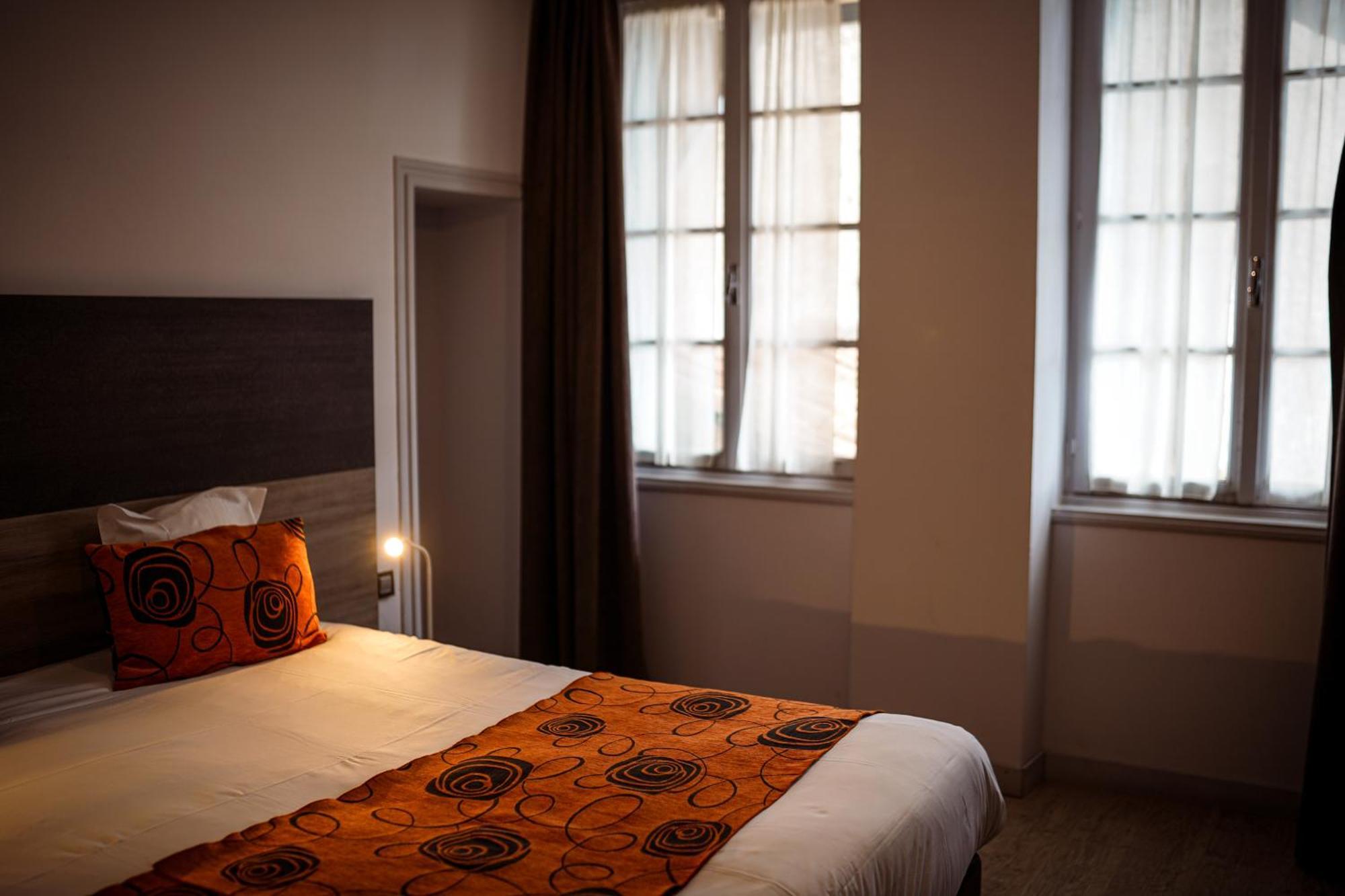 Logis Hostellerie De L'Abbaye Celles-sur-Belle エクステリア 写真