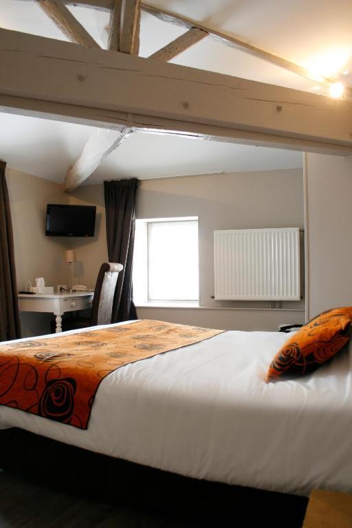 Logis Hostellerie De L'Abbaye Celles-sur-Belle 部屋 写真