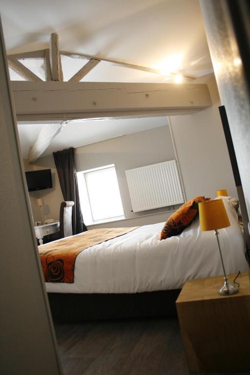 Logis Hostellerie De L'Abbaye Celles-sur-Belle 部屋 写真