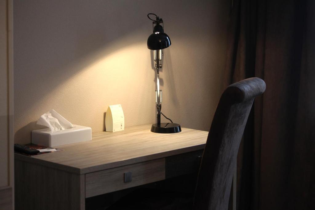 Logis Hostellerie De L'Abbaye Celles-sur-Belle 部屋 写真