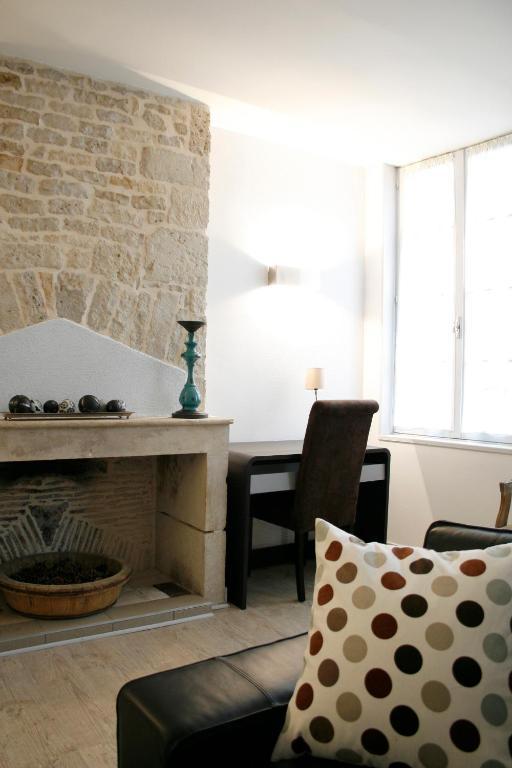 Logis Hostellerie De L'Abbaye Celles-sur-Belle エクステリア 写真