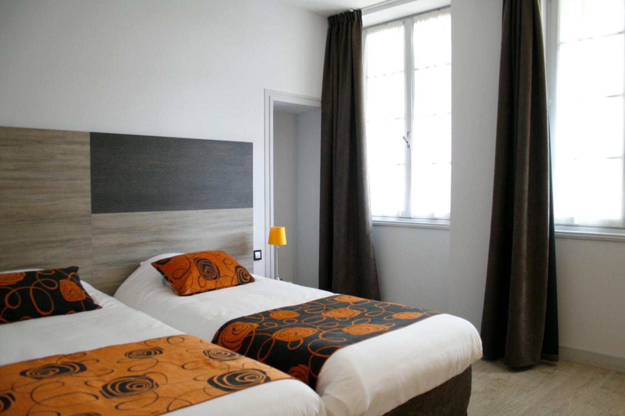 Logis Hostellerie De L'Abbaye Celles-sur-Belle エクステリア 写真