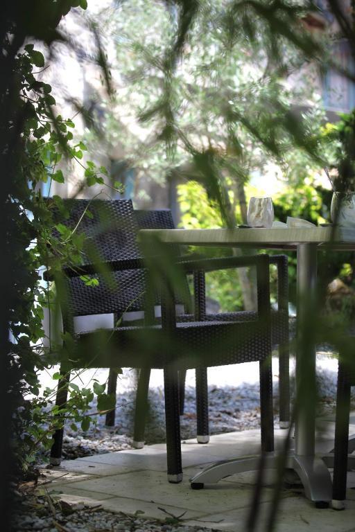 Logis Hostellerie De L'Abbaye Celles-sur-Belle エクステリア 写真